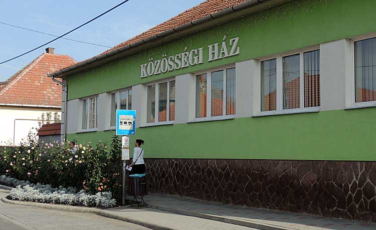 Közösségi ház
